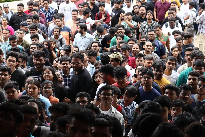 Crowd Queue